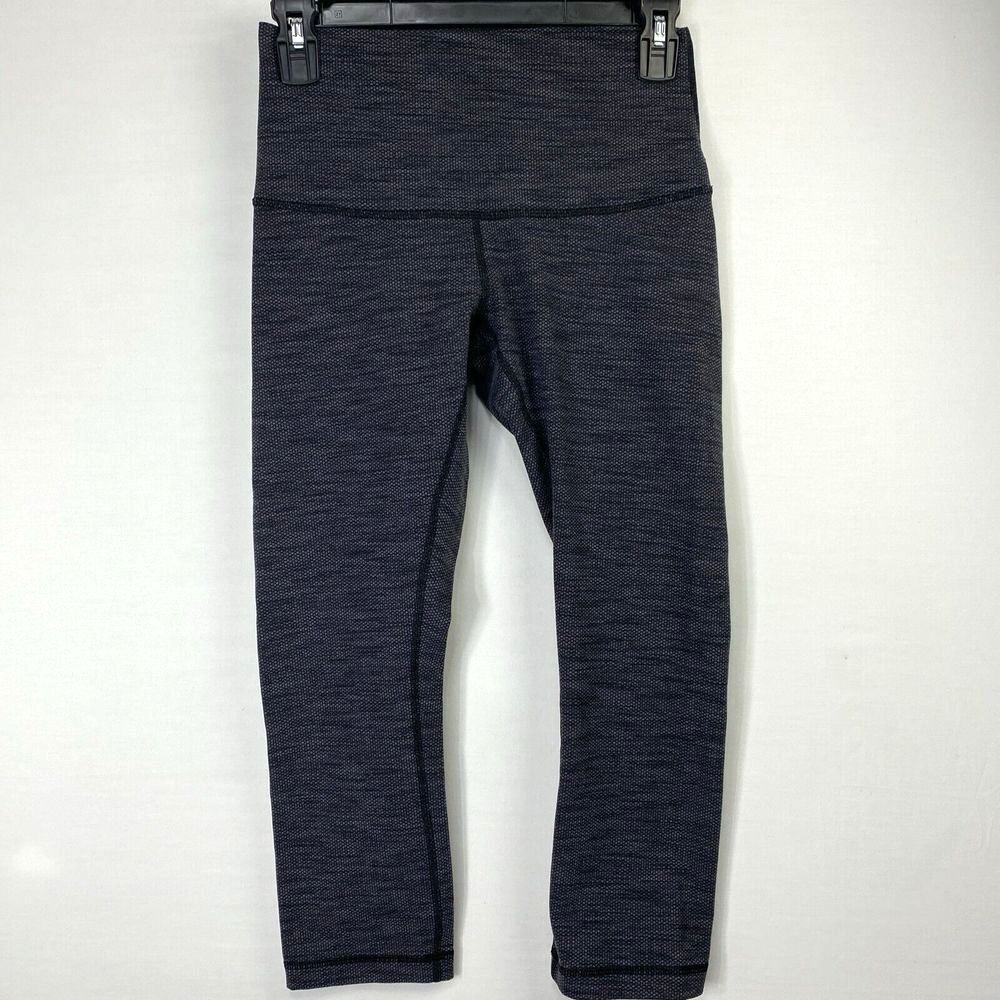 Lululemon Women's Crop Leggings Size 6 Black Patterned Yoga Gym Training